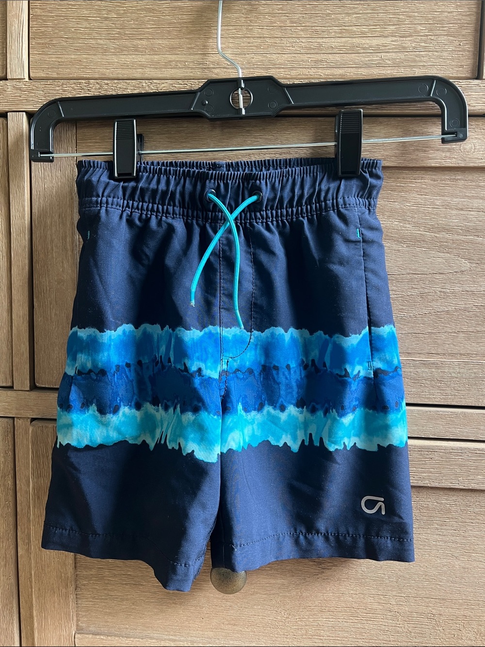 Gap quick dry Navy shorts with Blue Wave Stripe